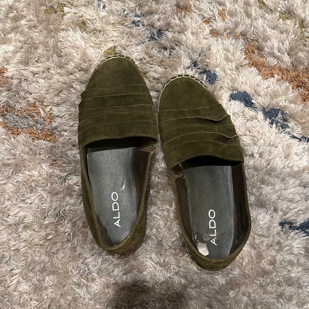 ALDO platform espadrille suede green slip ons size 8
